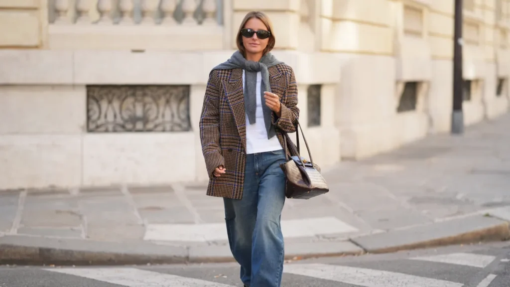 What Flats to Wear With Wide-Leg Jeans for Fall 2026: 5 Chic Outfit Ideas