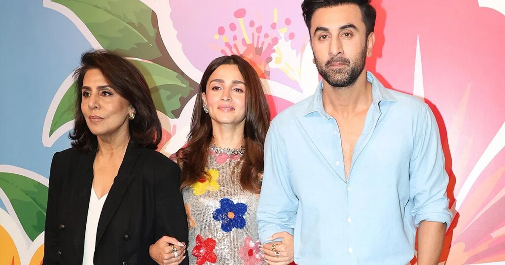 Ranbir Kapoor-Neetu Cheer For Alia Bhatt