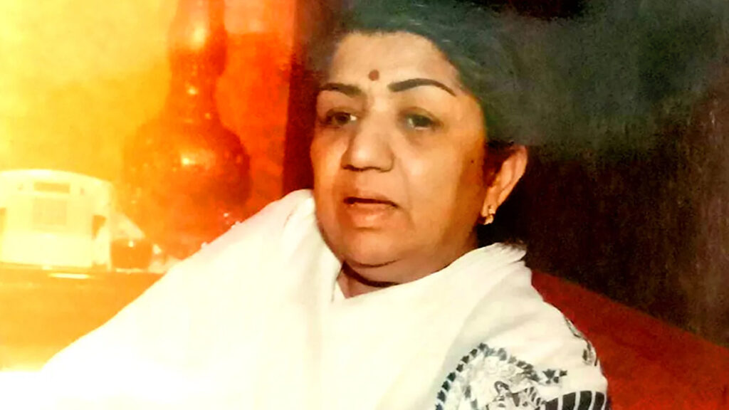 Exclusive! Lata Mangeshkar On Her Earliest Hits!