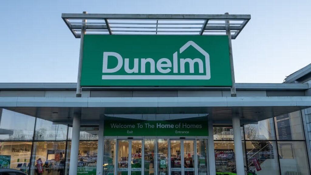 Dunelm reduces ‘luxurious’ art deco light as vintage style is back