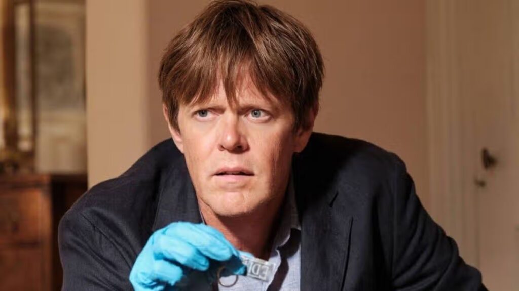 BBC’s Death in Paradise returns to screens with Kris Marshall as Humphrey Goodman