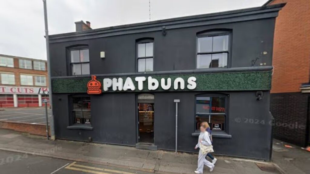 Loads of flies, overflowing bins and bad meat smells found at Loughborough restaurant