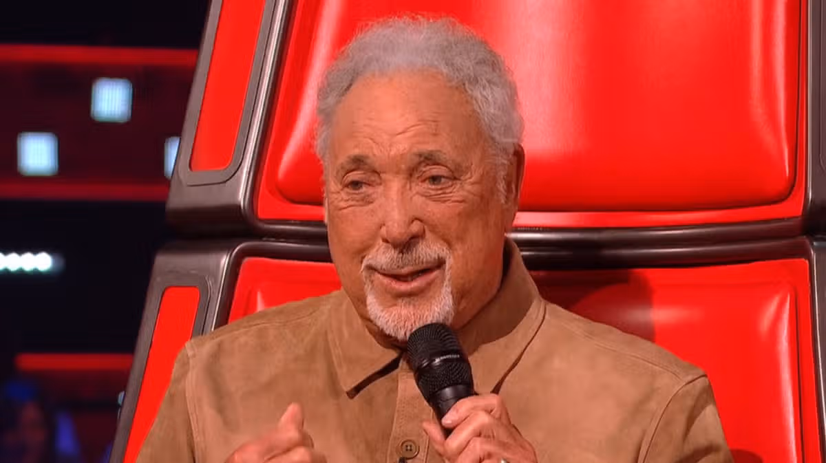 Sir Tom Jones apologises for ‘stupid’ snub to music legend who he wanted to ‘punch’