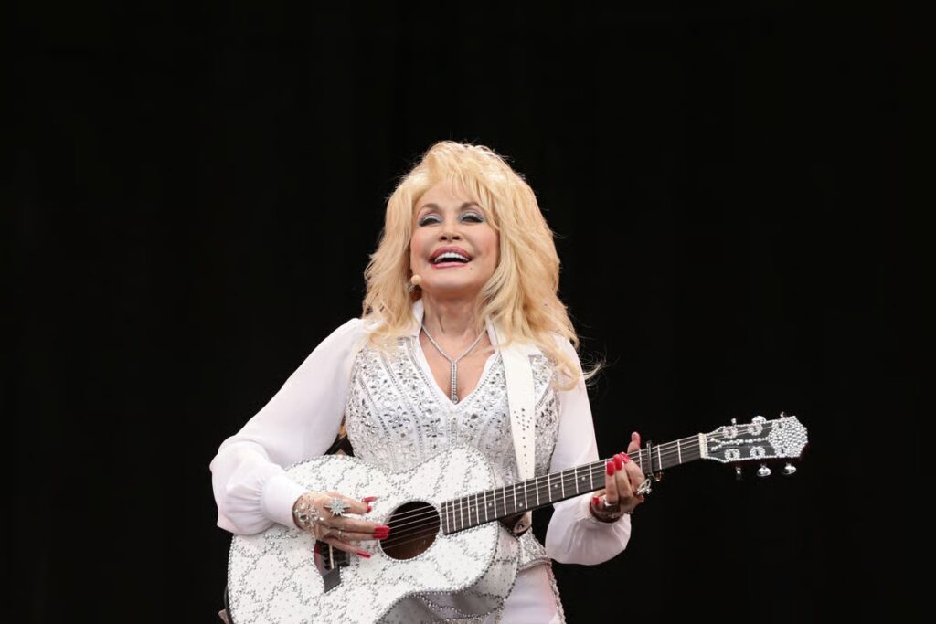 Last Night of the Proms to feature star line-up for Dolly Parton tribute