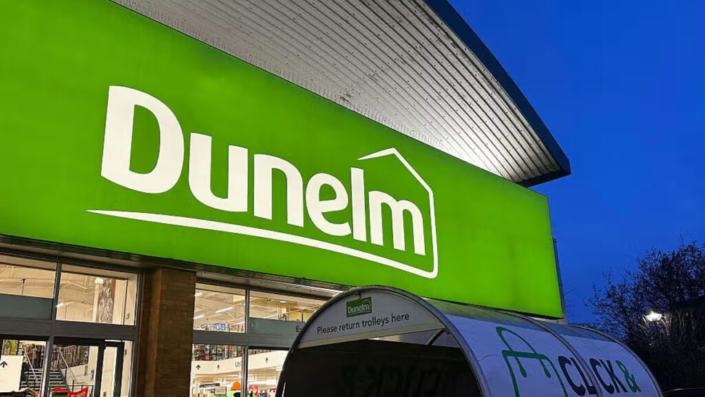 Dunelm’s retro lamp ‘adds character to the living room’ in three colours
