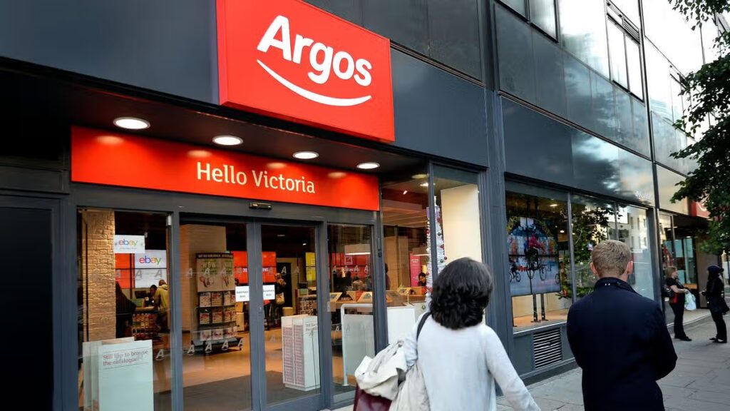 Argos shoppers can get £16 lamp that ‘creates perfect autumn ambience’ for 85p