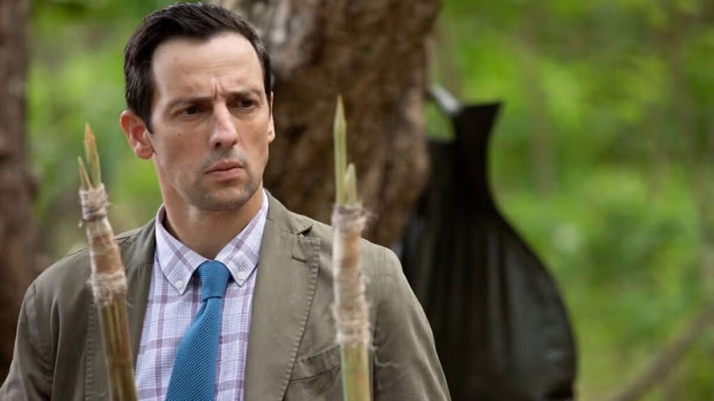 Death in Paradise returns tonight with Ralf Little as DI Neville Parker