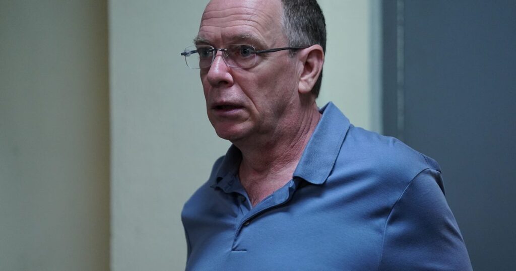 EastEnders spoilers confirm Ian Beale’s Walford return date and Linda Carter going public with Max Branning romance
