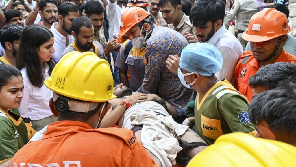 50 साल पुरानी इमारत, हादसे के वक्त बेसमेंट में काम… दिल्ली के सत्य निकेतन में 6 मौतों का गुनहगार कौन? – Delhi Satya Niketan PG old building collapse who responsible ntc rmxk