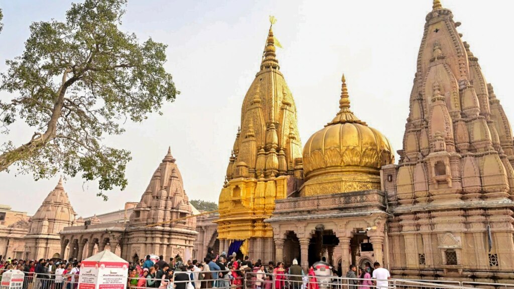 DU से LLM, फिर बने PCS टॉपर… जानें कितना पढ़े-ल‍िखे हैं काशी विश्वनाथ मंदिर के पूर्व CEO? – kashi Vishwanath ceo Vishwa Bhushan Mishra upsssc deputy secretary ngix 