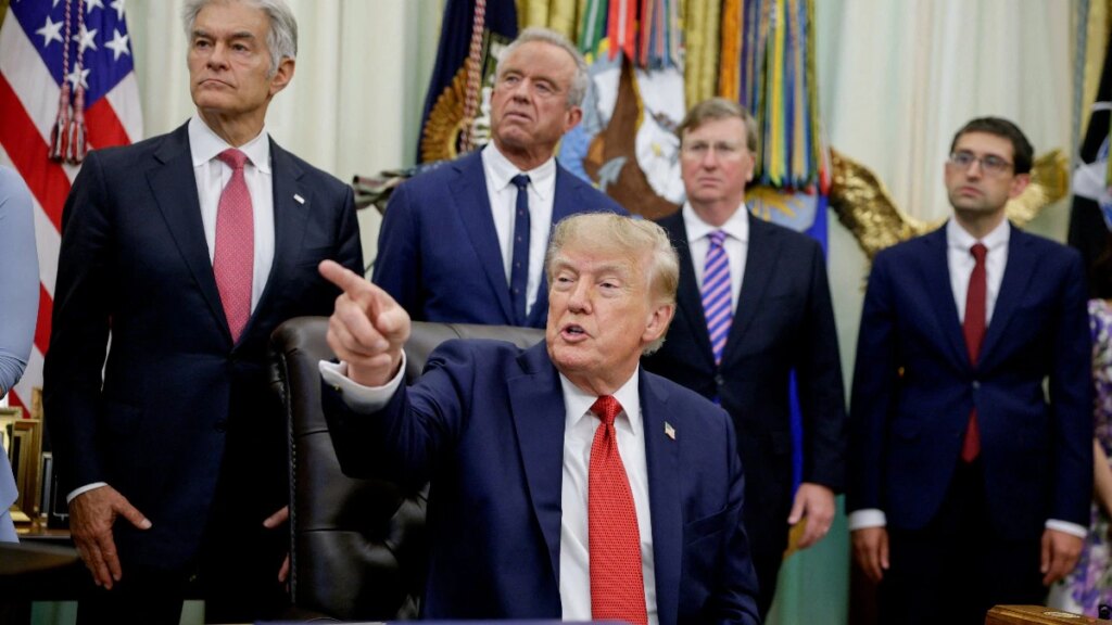 ट्रंप का बड़ा एक्शन! CNN, MS NOW और Politico को व्हाइट हाउस से किया बैन – donald trump bans cnn msnbc politico from white house fake news allegations ntc acwi