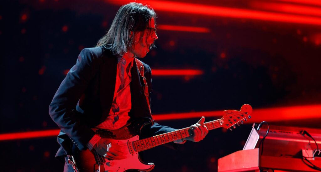 Weezer’s Brian Bell reveals his Mason Marangella-built pedalboard