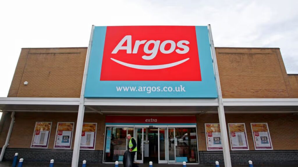 Argos shoppers snap up £16 makeup mirror for 85p that’s the ‘perfect’ Christmas gift