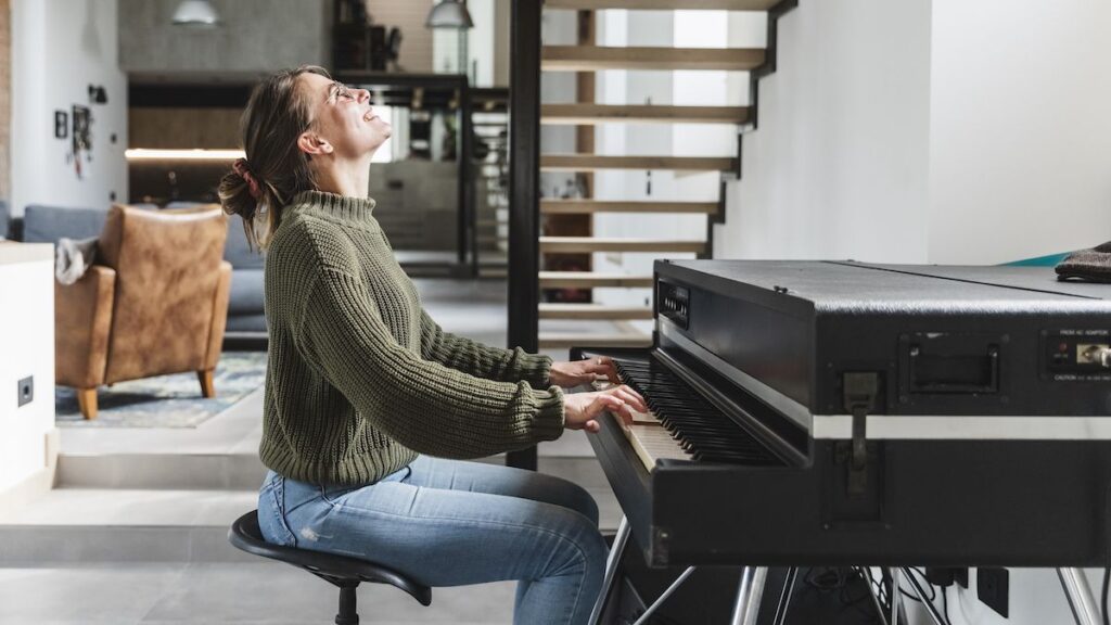 “It’s possible to bash out tunes with a single outstretched index finger but you’ll never amount to any kind of player if you keep that up”: Learn how to play a piano with both hands