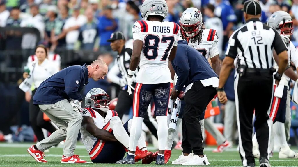 Patriots’ AJ Brown exits NFL season opener against Seahawks, ruled out with ankle injury