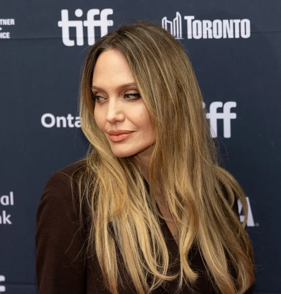 Angelina Jolie Is Reportedly Looking at Jennifer Aniston for Dating Inspiration