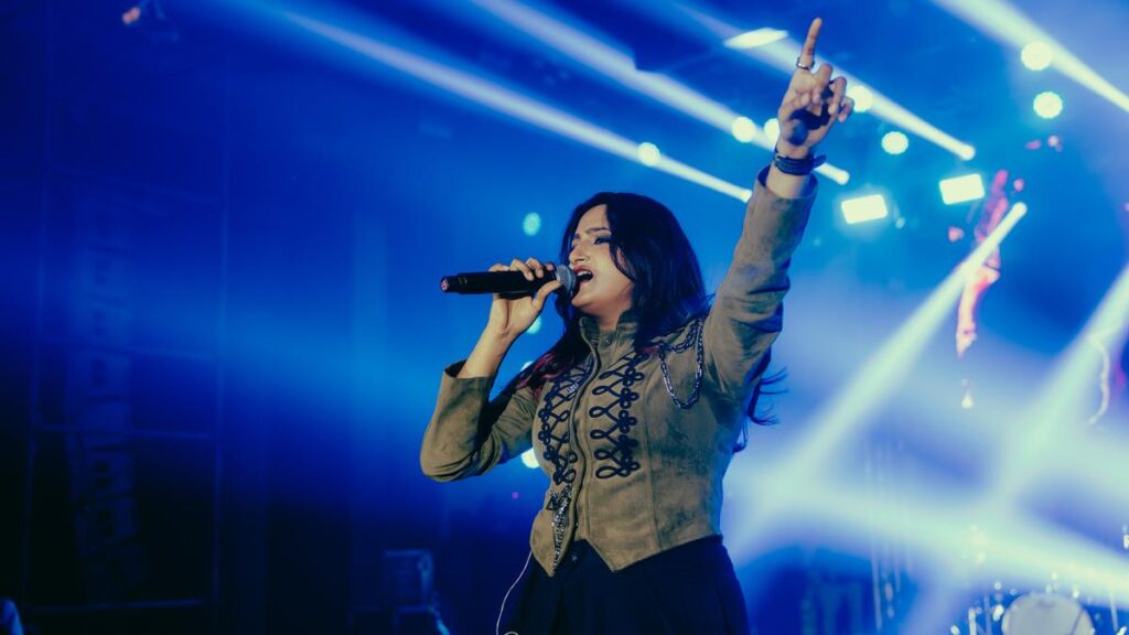 Singer Madhubanti Bagchi announces debut India tour
