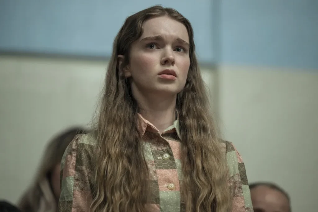 Mike Flanagan Invited Real High Schoolers Into the Writers’ Room for ‘Carrie’ Cyberbullying Storyline
