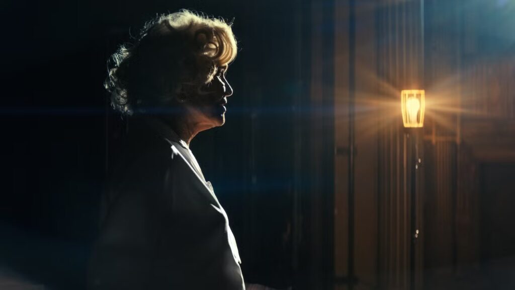‘Flesh Impact’ Review: Maggie Gyllenhaal Salutes Marilyn Monroe