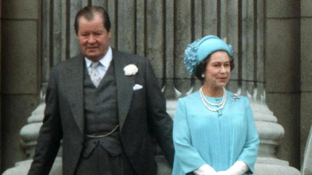Charles Spencer—Princess Diana’s Brother—Claims Their Father Courted Queen Elizabeth II