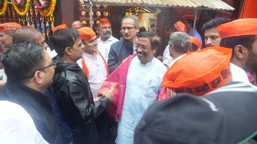Vinayak Raut Targets BVA, BJP At Shiv Sena’s ₹5.55 Lakh Dahi Handi In Virar