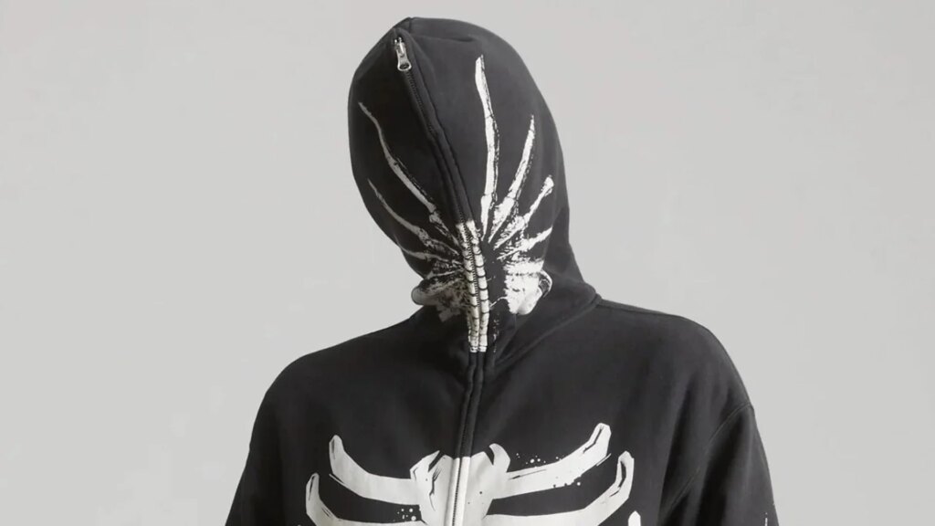 HUF’s ALIEN Facehugger Hoodie Will Wrap Your Head in Pure Xenomorph Horror — GeekTyrant