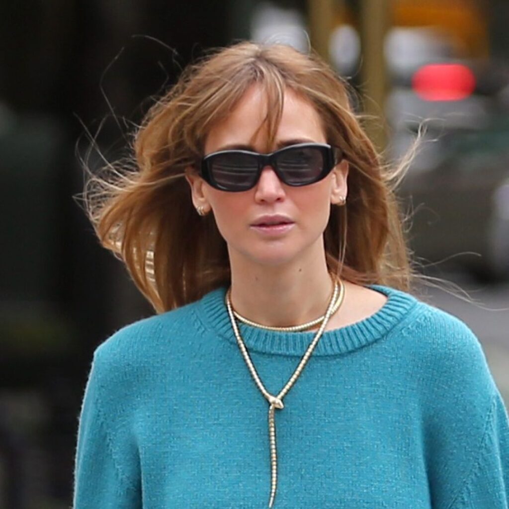 Jennifer Lawrence Pairs Her Hermès Bag With the Aqua Color Trend