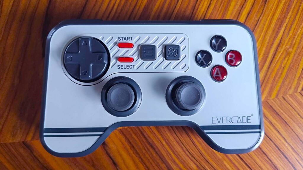 The Evercade Dual Thumbstick Wireless Controller readies the cartridge-based retro console for early 3D gaming, even if it’s not my outright favorite retro gamepad