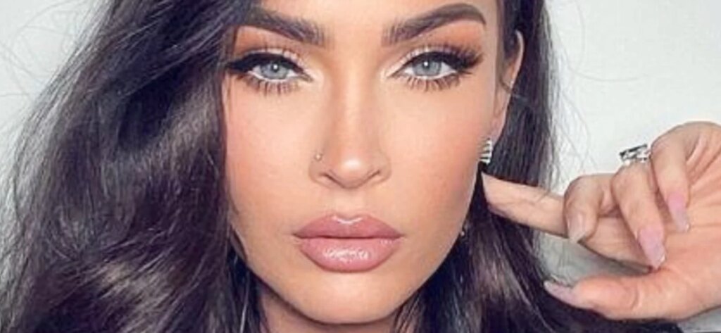 Megan Fox Highlights Impressive ‘Rack’ In Tiny Bikini