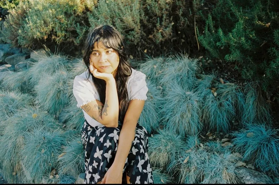 Mia Joy Returns With “Comet” Feat. Peel Dream Magazine: Listen