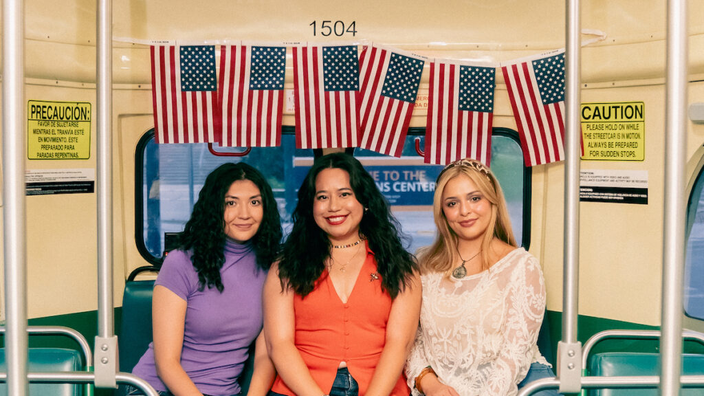 In ‘Oranges,’ Valeria Contreras Recreates a More Innocent Time at the Border