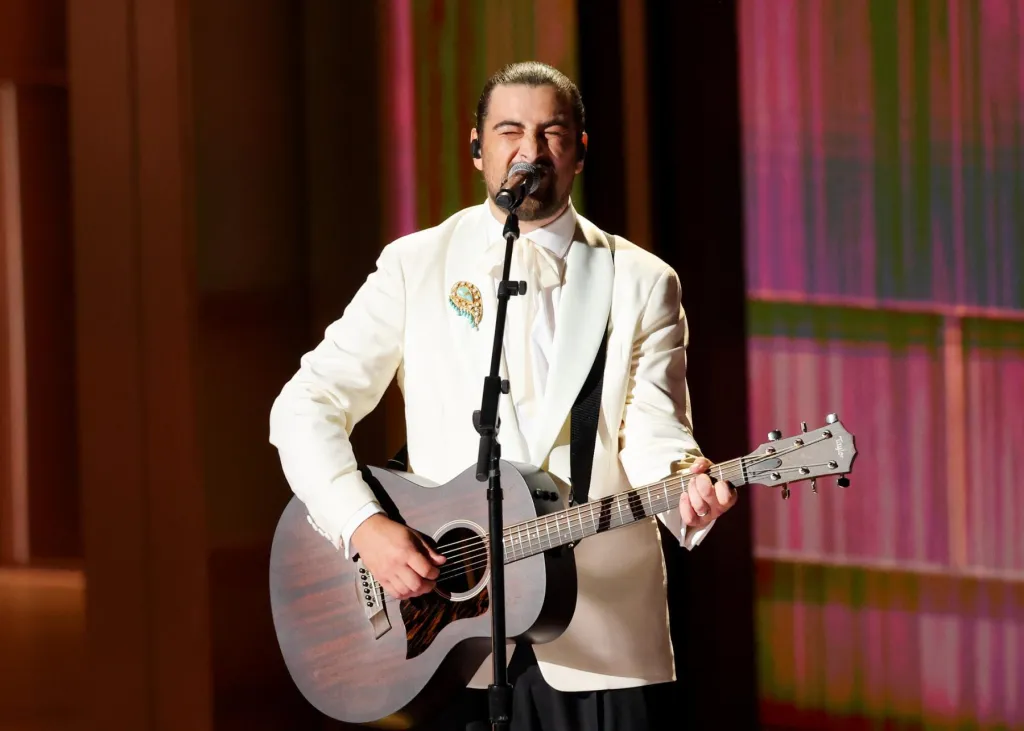 Noah Kahan Emmys ‘In Memoriam’: ‘Bridge Over Troubled Water’