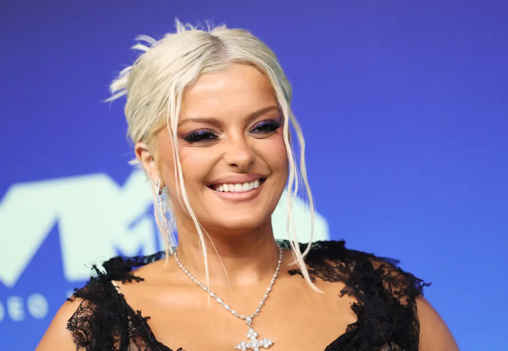 Bebe Rexha Recalls Taylor Swift’s Support After Struggle to Find Dress