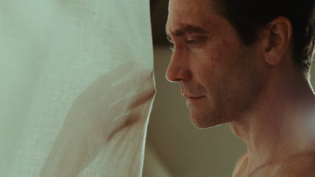 Remain Trailer Sees Jake Gyllenhaal & Phoebe Dynevor In Love