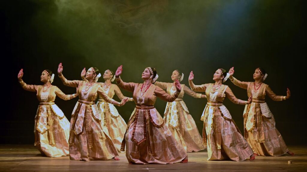 Sarvabhutatma Sri Krishna: A Sattriya exploration of Krishna using the Panchabhuta