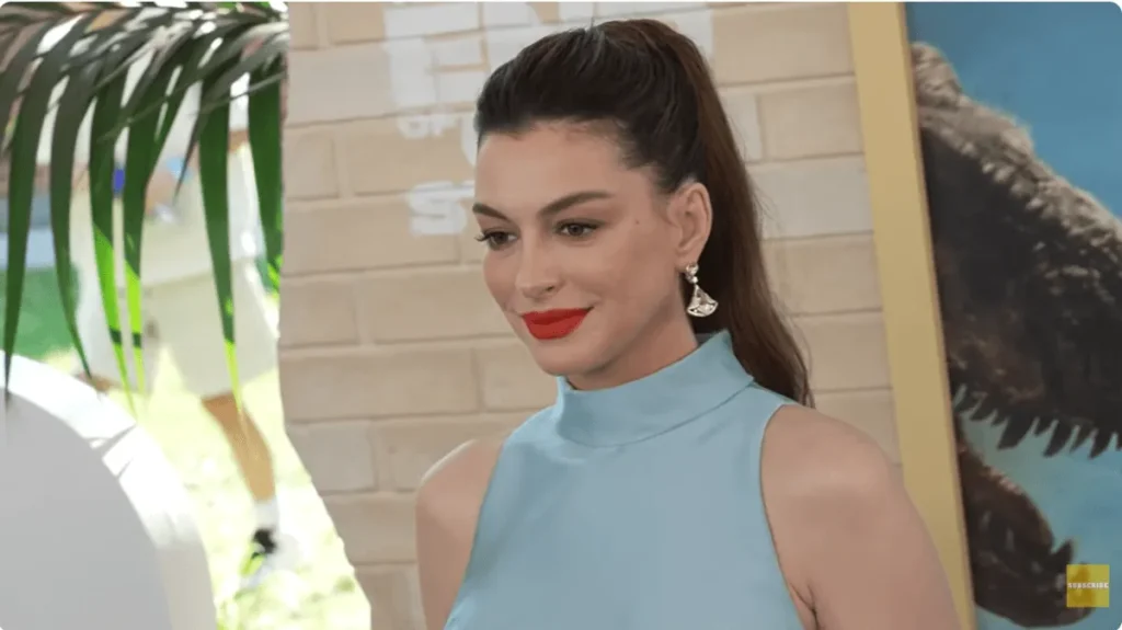 Anne Hathaway’s ’80s Hair Leads Internet Frenzy