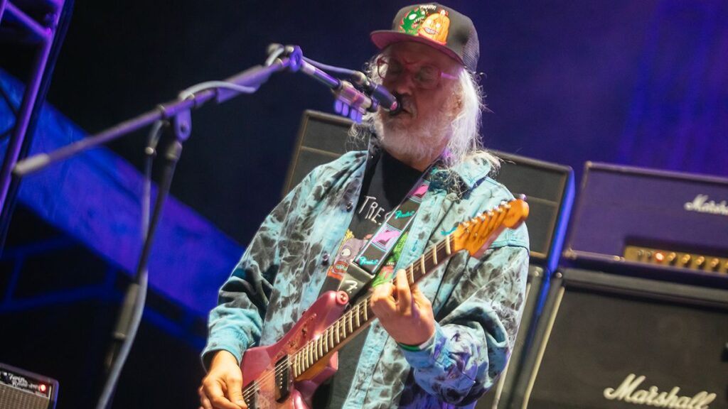 Dinosaur Jr’s J Mascis reveals why he turned down Nirvana: “I had just graduated to being able to stay in motels and not on floors, but they were still in the floor phase. I’m not going back to the floors”: