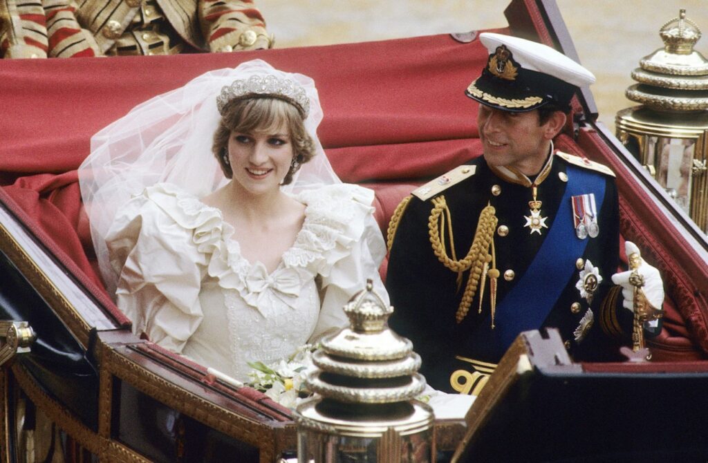 AN Wilson: ‘Prince Charles visibly sulked & pouted’ when everyone fell for Diana