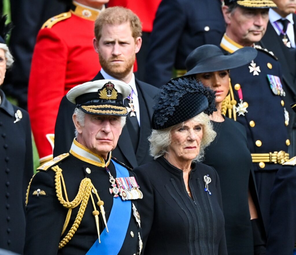 King Charles issued a clarifying statement on Prince Harry & Meghan’s UK status