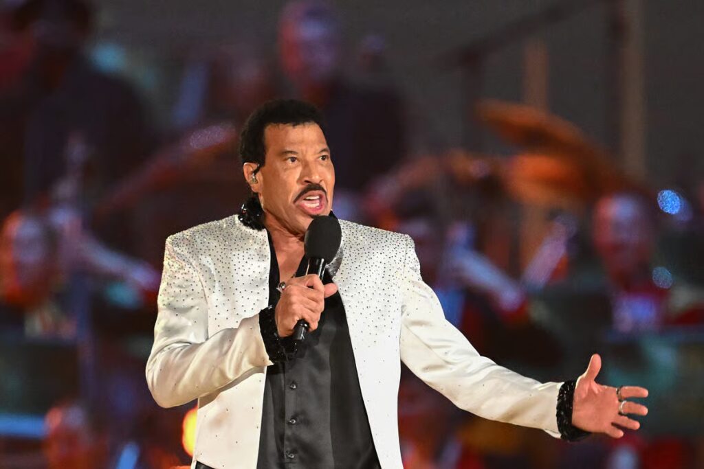 Lionel Richie to ‘take some time off’ following heart condition procedure