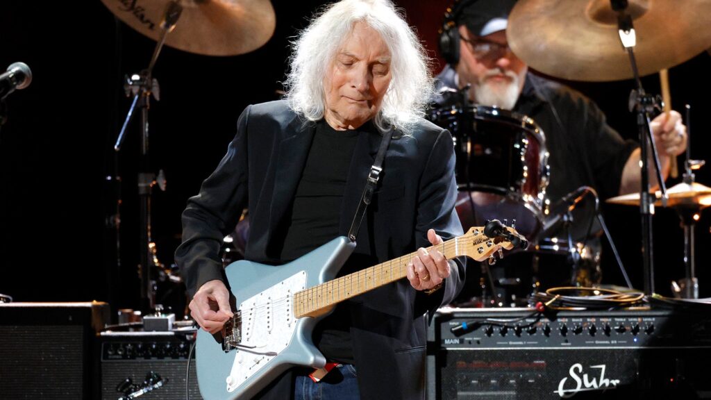“On a couple of gigs we had Eddie Van Halen playing with us. He said, ‘I can’t play on that!’ I said, ‘Yes, you can!’” Albert Lee is the legendary British picker who found his home in country music – and made guitar heroes quake in their boots