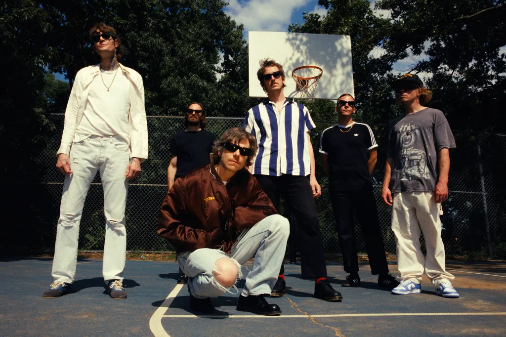 Cage the Elephant Tops Rock Radio Charts With ‘Beaches in Tennessee’