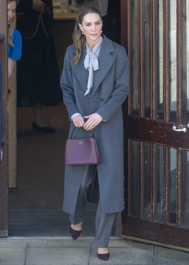 Princess Kate wore Jigsaw & a jaunty ponytail to visit the West Sussex minibus