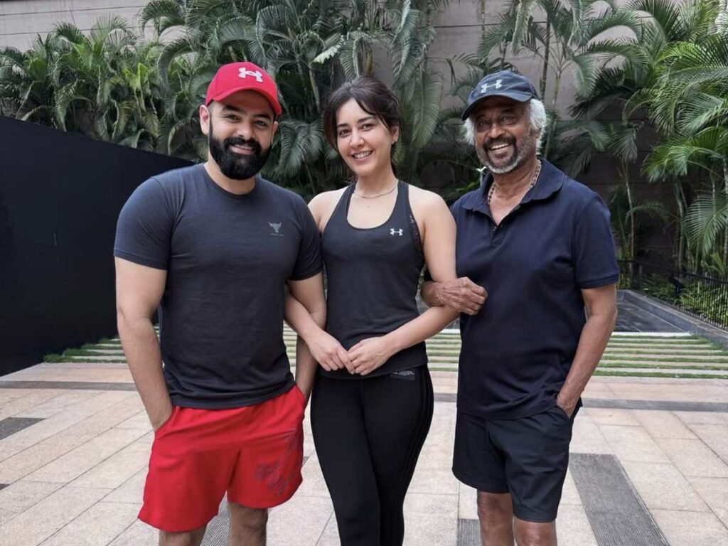 Ram Pothineni poses with Rajinikanth and Raashi Khanna – Telugu Cinema