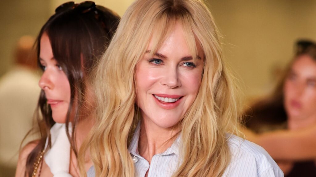 Nicole Kidman’s French Girl Style Includes Sold-Out Sneakers
