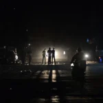 کراچی، اسکیم 33 میں بجلی کی طویل بندش، شدید گرمی میں شہری بلبلا اٹھے