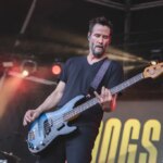 Keanu Reeves Reacts to ‘Love Will Tear Us Apart’ at Peter Hook show