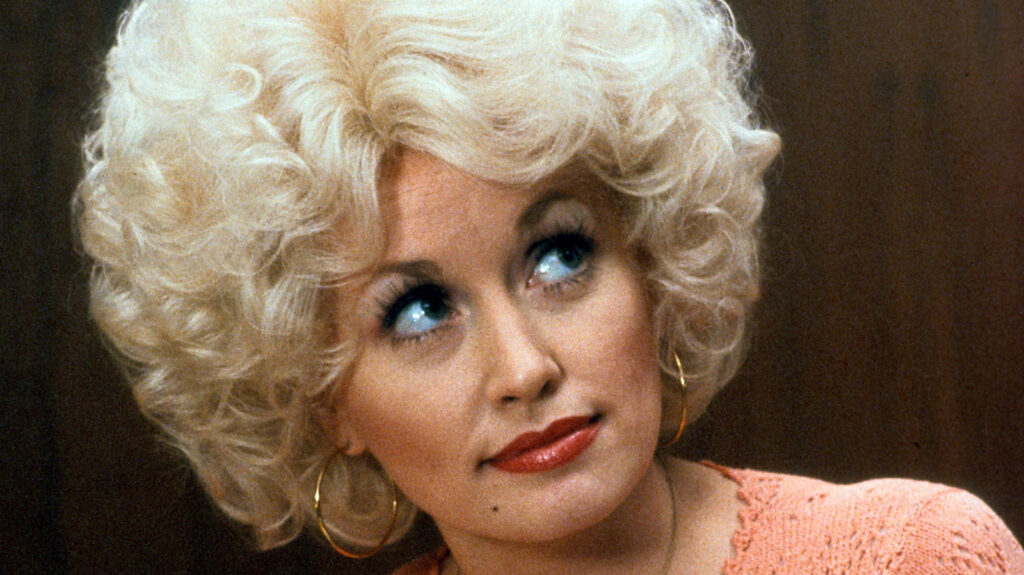Dolly Parton’s 110-Minute Comedy Is Finding Fans On Netflix 46 Years Later