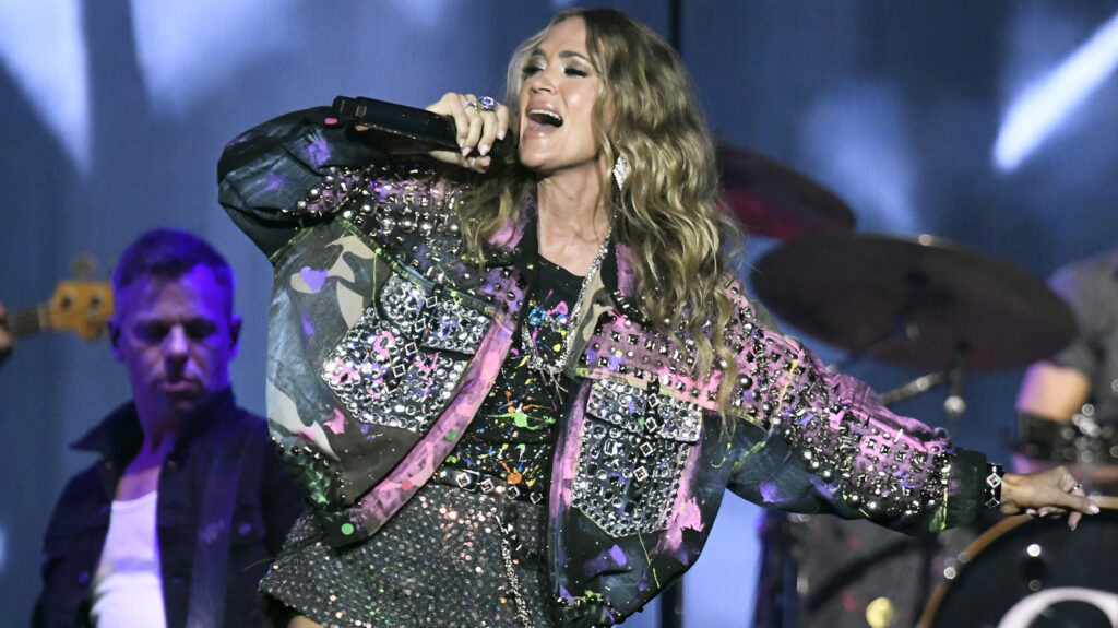 Carrie Underwood Completely Divides Fans With Her Limp Bizkit Performance