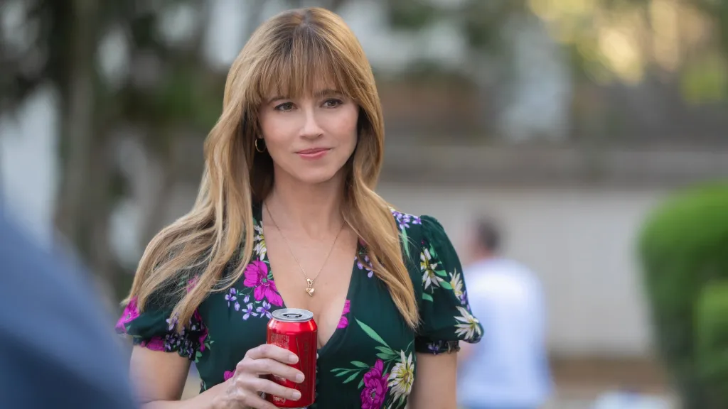 Linda Cardellini Wins First Emmy For ‘DTF St. Louis’
